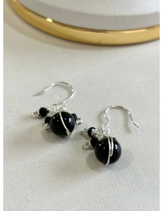 AROS BAÑADOS EN PLATA PIEDRA NEGRA - Mi tienda en línea